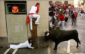 бег быков в испании